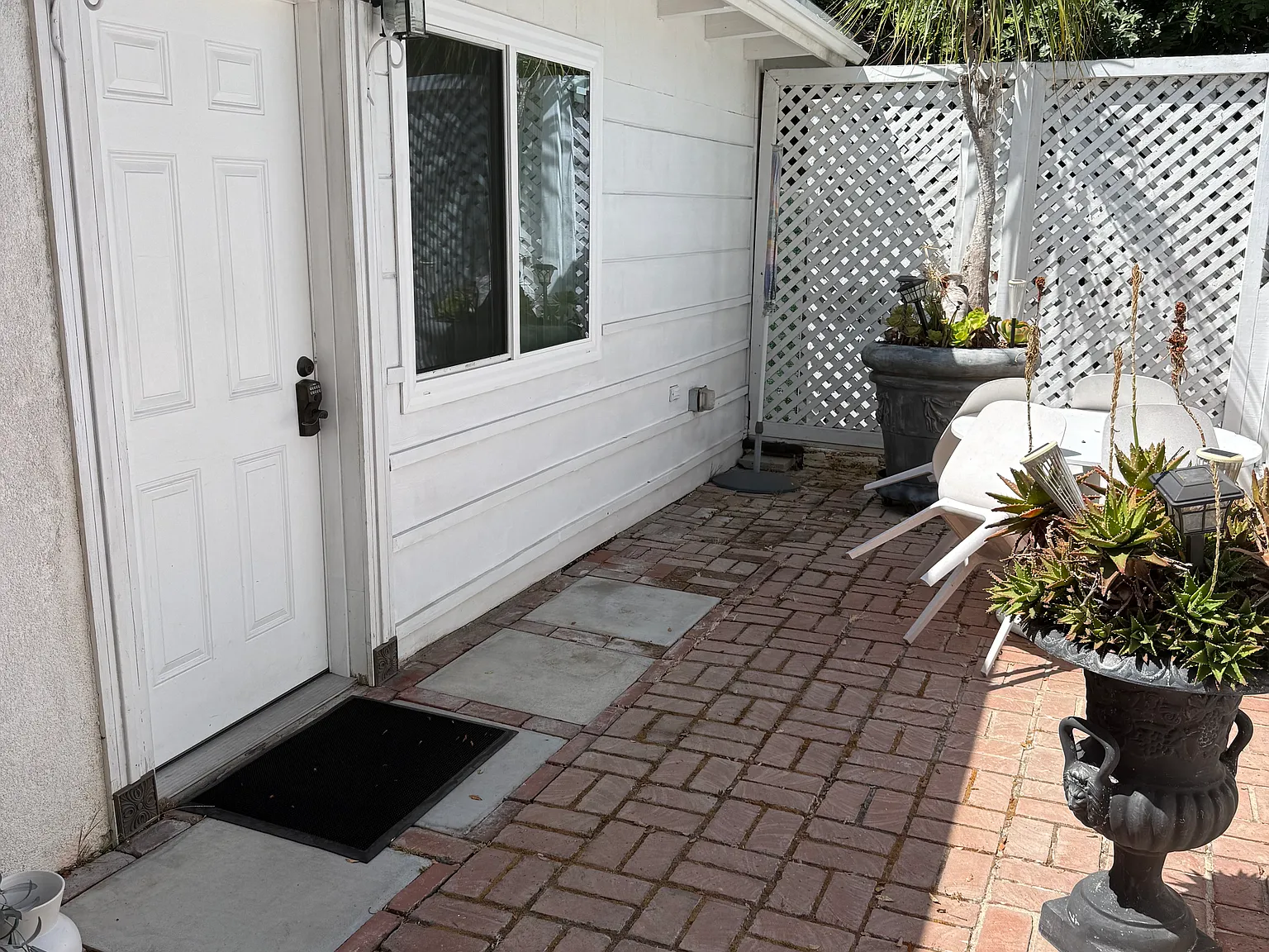 Campion Dr, Los Angeles — Photo 1