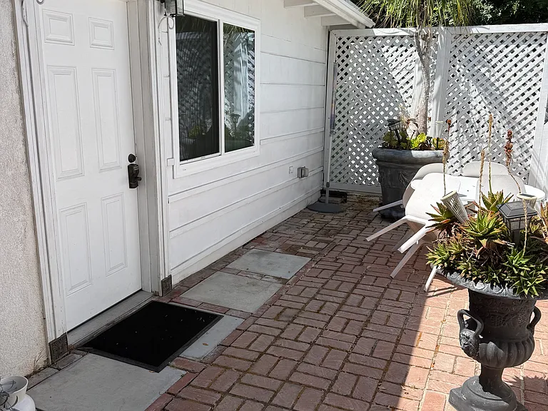 Campion Dr — Photo 1