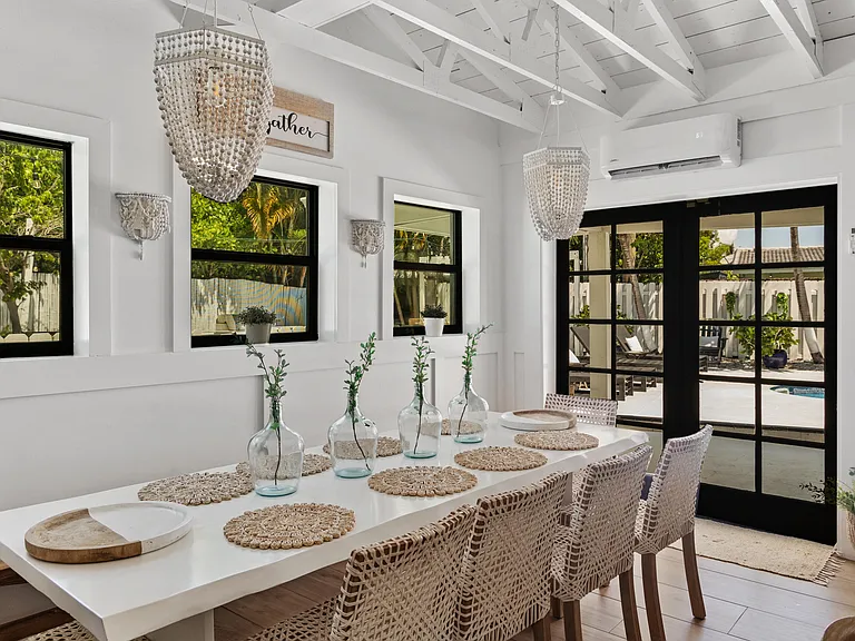 711 SW 27th Way — Photo 13