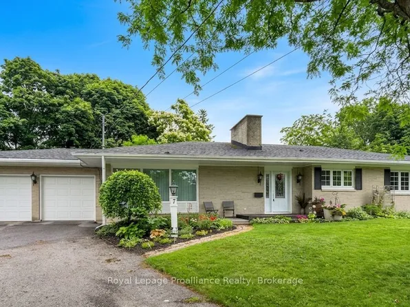 7 Eastwood Park Dr, Belleville, ON K8N 1W3