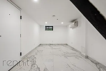 Rented by Rennit Inc.