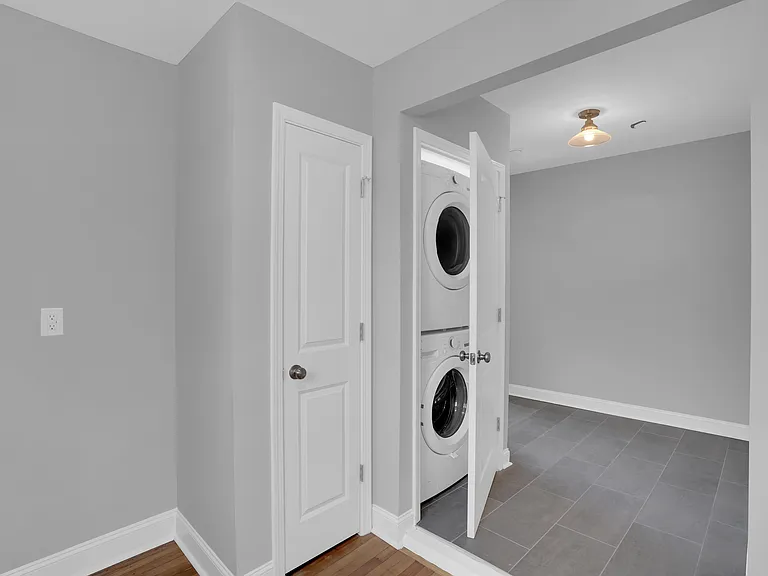 320 Virginia St — Photo 9