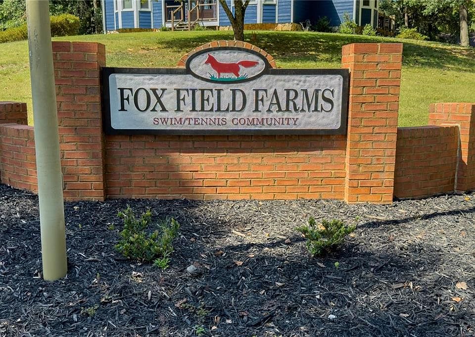 1st image of 1509 Fox Hound Trce #42