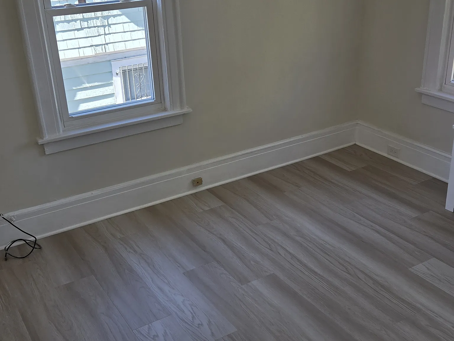 3 bed, 9999 sqft, $2,500 — Photo 3