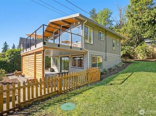 576 Waterline Loop, Camano Island, WA
