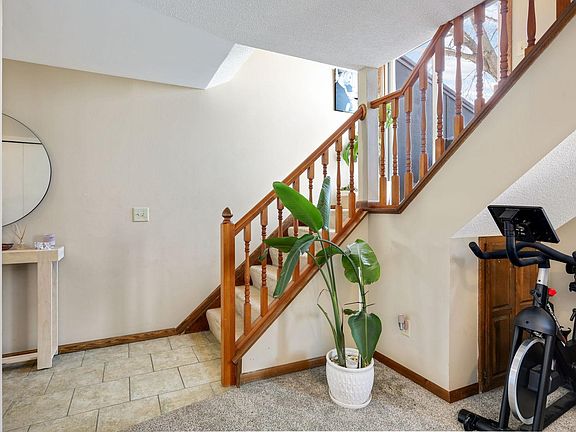 3rd image of 8835 Maplebrook Ct N