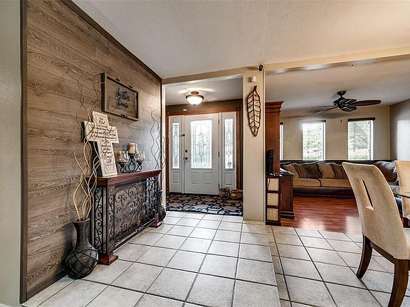 5th image of 4005 Jackson Dr