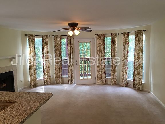 3rd image of 1316 Red Deer Way #1316