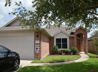 695 Elizabeth St, Alvin, TX 77511