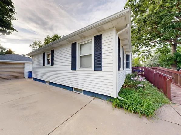 963 Covell Ave NW, Grand Rapids, MI 49504