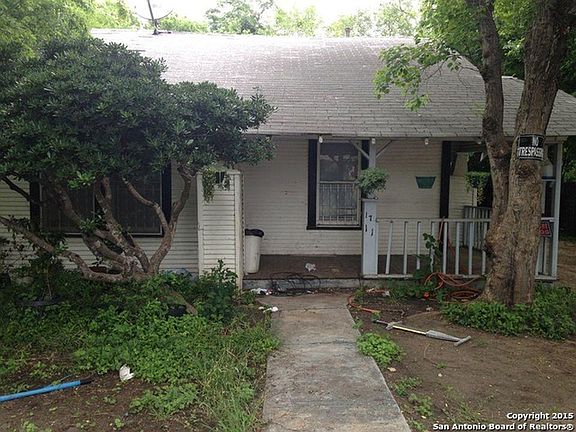 2nd image of 1711 North Ctr