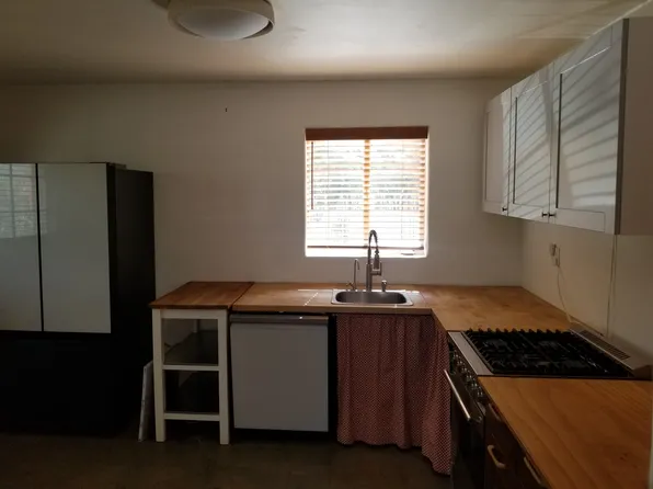 (undisclosed Address), Tucson, AZ 85701