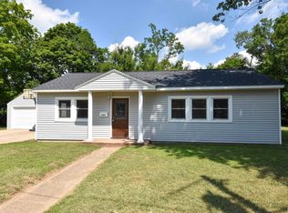 104 N Court St, Pekin, IL 61554
