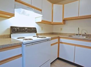 17 Maplewood Ln, Concord, NH 03303