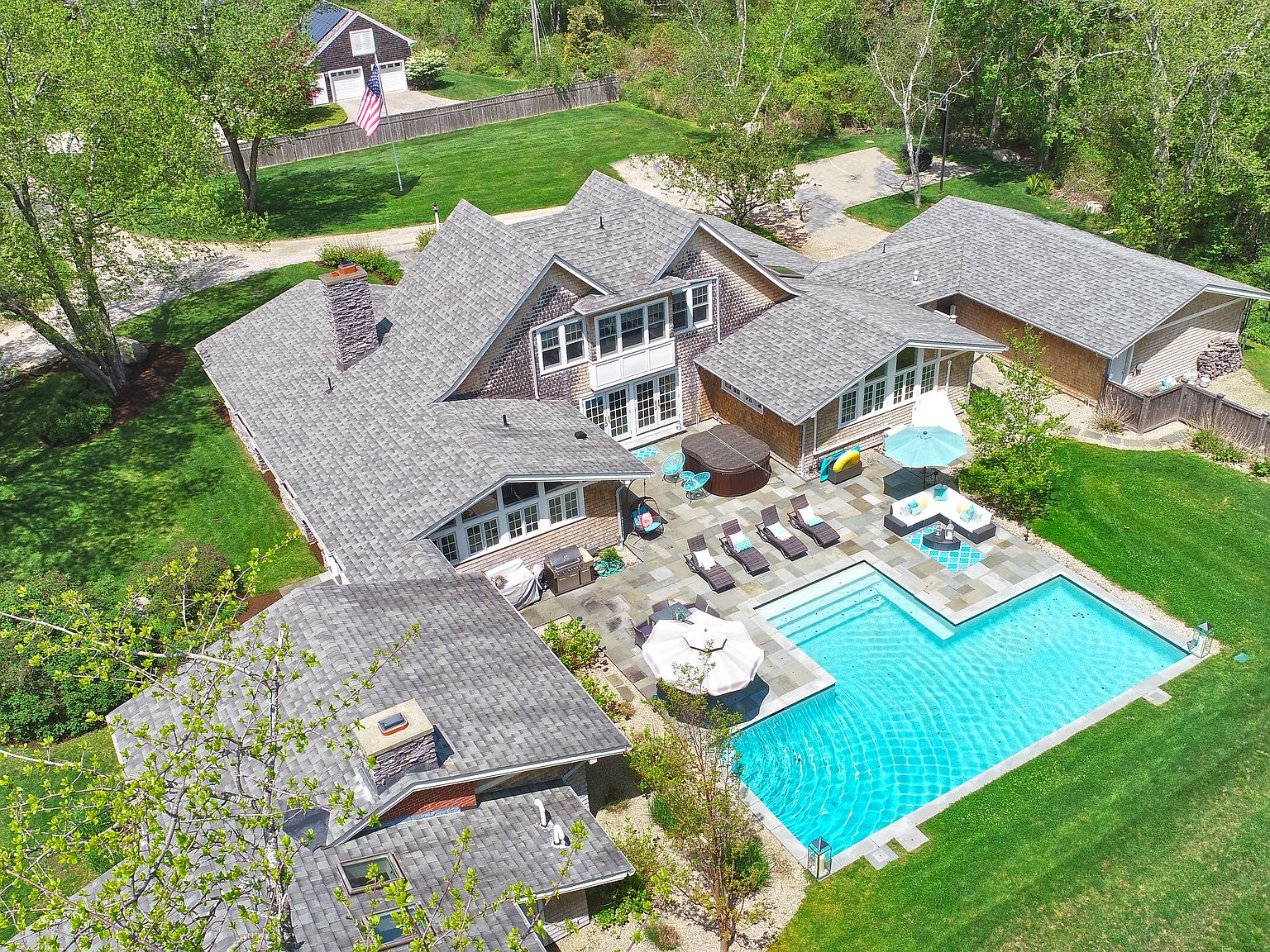 218 Old Black Point Rd, Niantic, CT 06357 Zillow