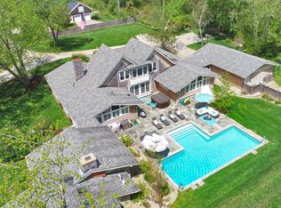 218 Old Black Point Rd, Niantic, CT 06357