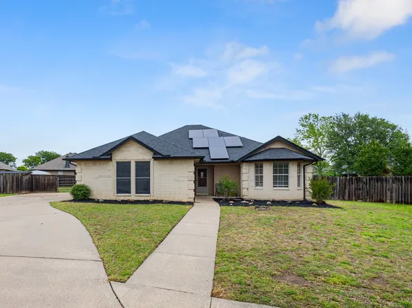 101 Saint James Ct, Rhome, TX 76078