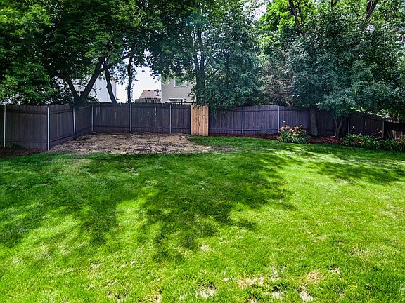 5th image of 6157 Thornebury Dr