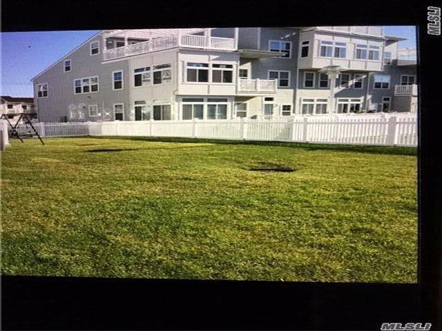 1st image of 136 Compass Pl