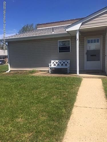 1st image of 3 Pompton Plains Dr