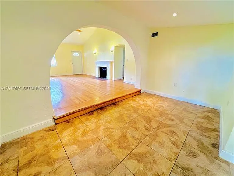 410 Pinecrest Dr #1 — Photo 15