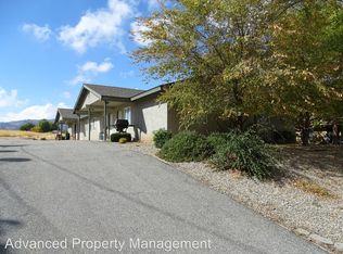 21211 Golden Hills Blvd APT B, Tehachapi, CA 93561