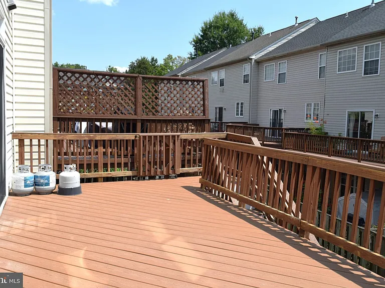8819 Blue Royale Ln — Photo 18