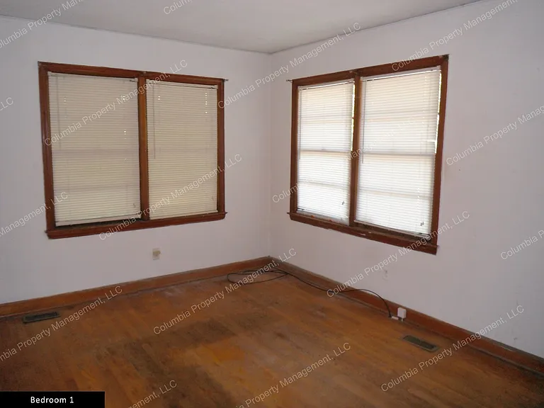 2720 Kennedy St — Photo 6