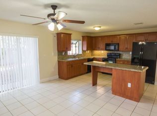 520 Mulberry Ln, Davie, FL 33325