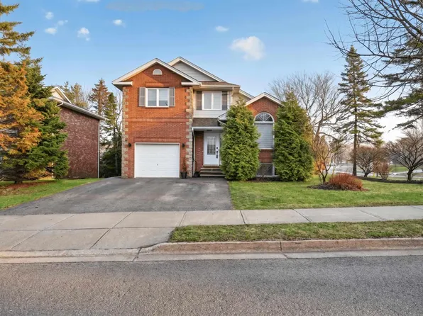 1 Brackley Pl, Halifax, NS B3M 4H2