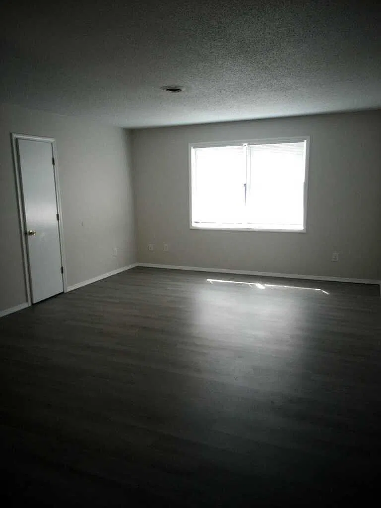 2 bed, $870 — Photo 4