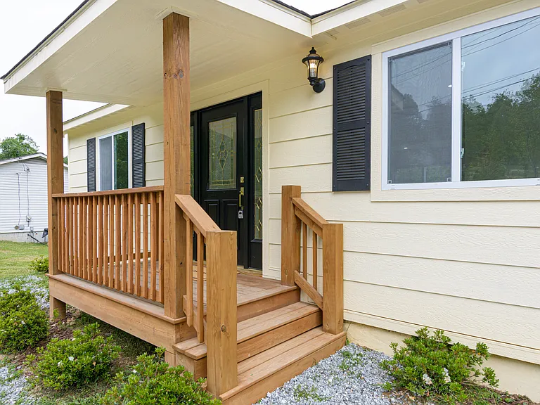 286 Berkeley Rd — Photo 2