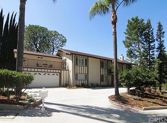 3rd image of 4663 Poe Ave