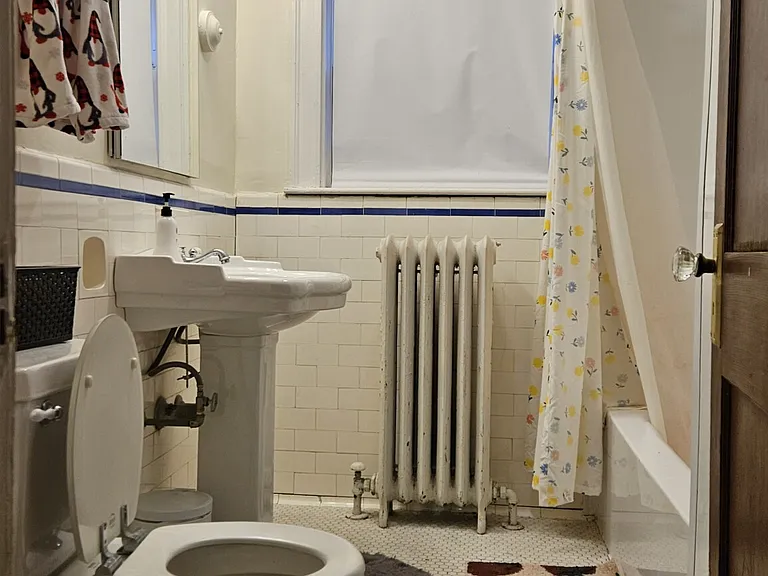 16 Gerald Rd #1 — Photo 6