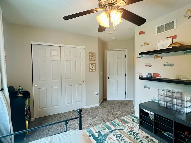 2737 Barnhill Ct — Photo 23