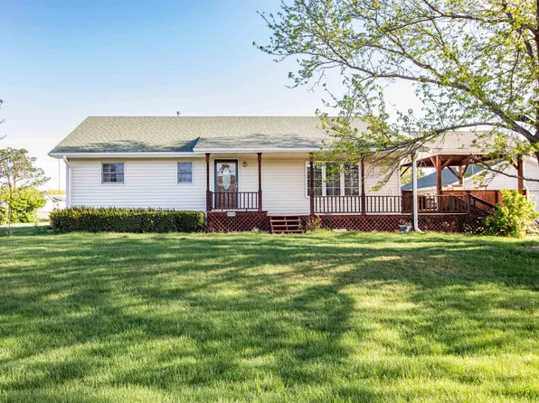 12093 S Cove Dr, Republican City, NE 68971