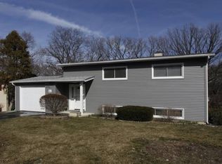 103 Timber Trl, Streamwood, IL 60107