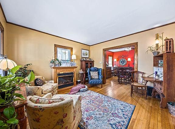 5th image of 206 Sophia St