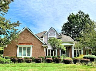 6568 Crabapple Dr, Troy, MI