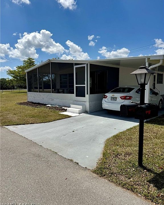 1st image of 276 Poinsettia Dr