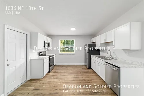 1036 NE 13th St Photo 1