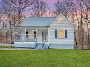 3961 Alleghany Dr, Salem, VA 24153