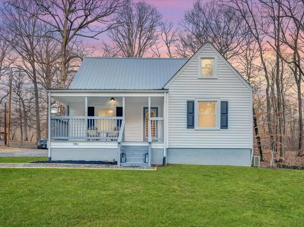 3961 Alleghany Dr, Salem, VA 24153