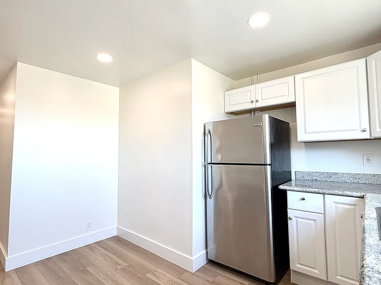 1360 Clayton St #3 — Photo 15