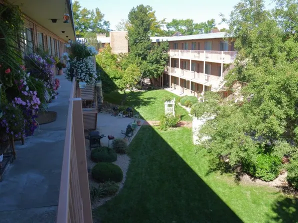 Crestview Apartments