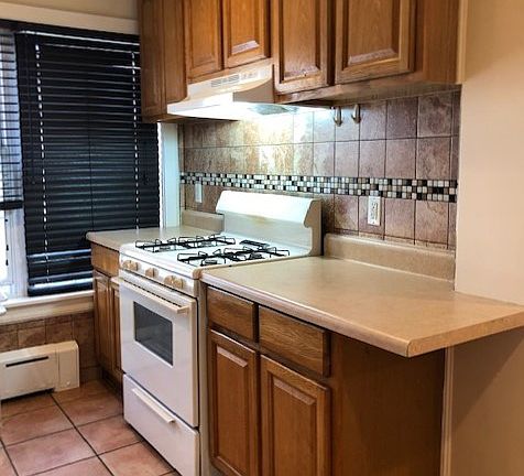 4th image of 5028 46th St #1