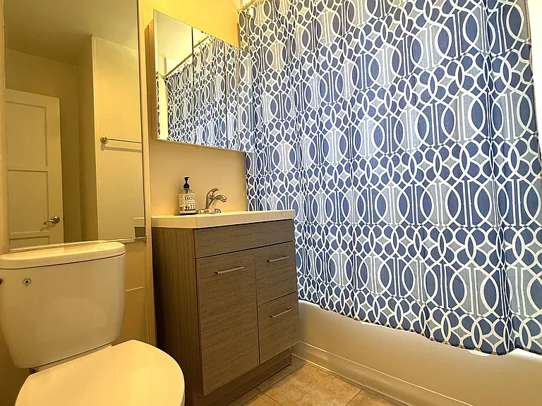 1721 N Glenoaks Blvd — Photo 13