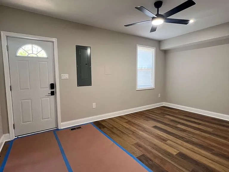 615 N Calhoun St — Photo 11