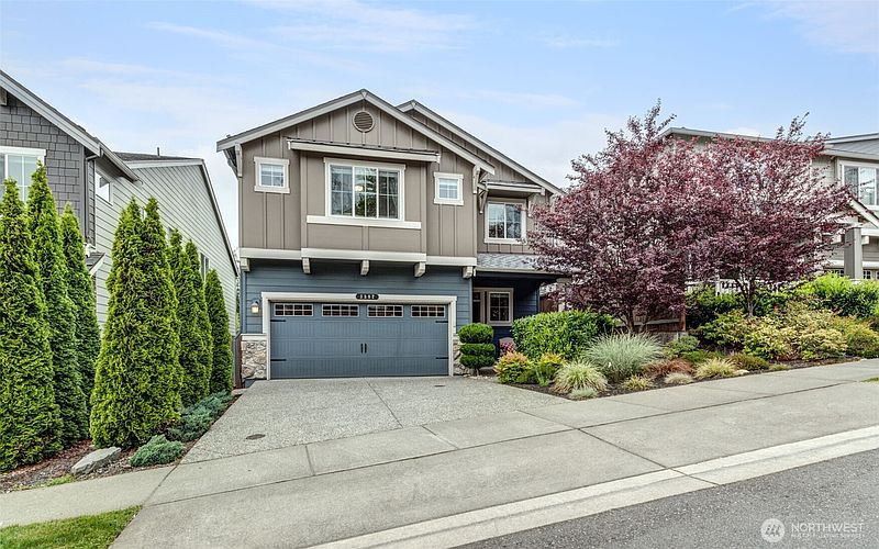 2nd image of 3302 104th Avenue NE