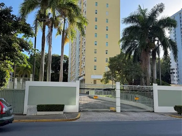 J8 AVENIDA SAN PATRICIO #15B, GUAYNABO, PR 00968